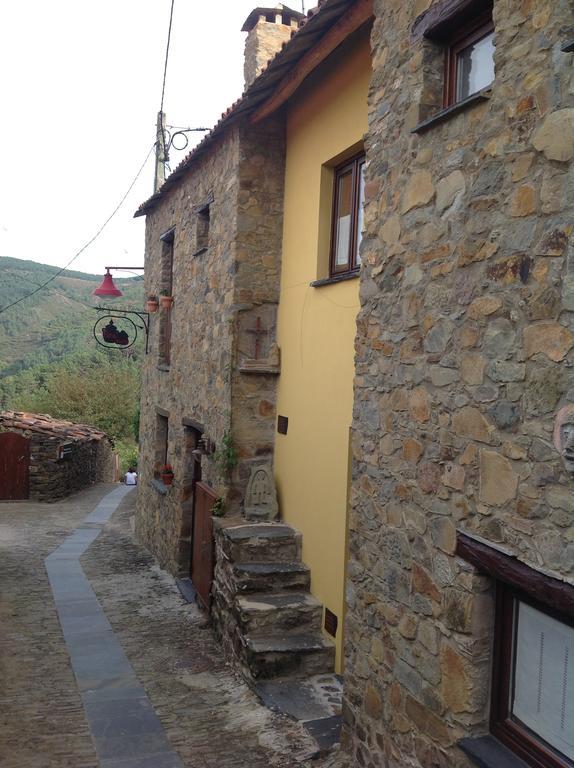 Gondramaz Patio Do Xistoヴィラ エクステリア 写真